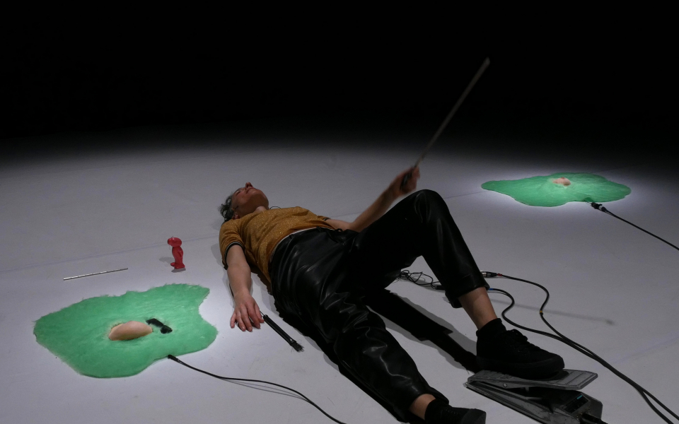 © Steffi Weismann Andrea Neumann in »Tossed Sounds«